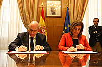 Fernández Díaz y Báñez firman un convenio para reforzar la lucha contra el fraude y la delincuencia económica en el ámbito de Seguridad Social