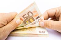 Navarra abonará el 50% restante de la paga extra de diciembre de 2012 antes del seis de enero 