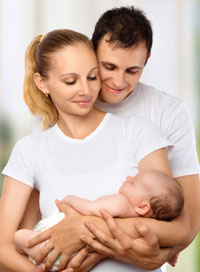 La Seguridad Social tramitó 288.842 procesos de maternidad y 237.988 de paternidad en 2013