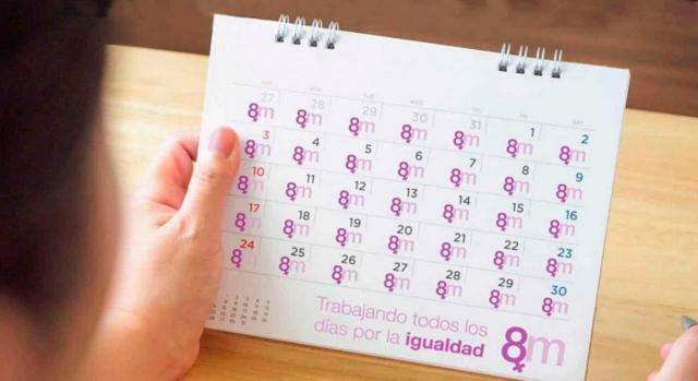 Compromiso del Grupo CEF-UDIMA con la lucha por la igualdad entre ambos sexos. Imagen de calendario con el símbolo del 8M en cada uno de sus días