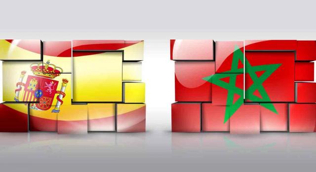 Las banderas de España y Marruecos como un rompecabezas