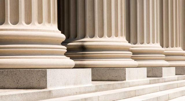 Consulte aquí la selección de sentencias más importantes recopiladas entre el 16 y el 31 de enero de 2026 Selección de jurisprudencia (del 16 al 31 de enero de 2026). Imagen de las bases de unas columnas