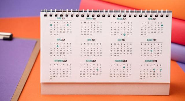 Publicado el calendario de días inhábiles para 2024. Imagen de un calendario con todos los meses de 2024