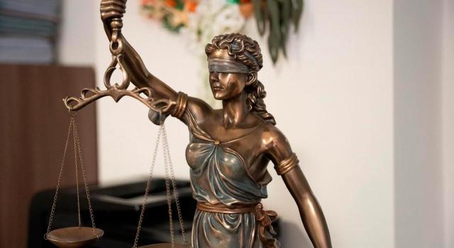 No resulta aplicable el artículo 146 de la LRJS. Imagen de la estatua de la Justicia