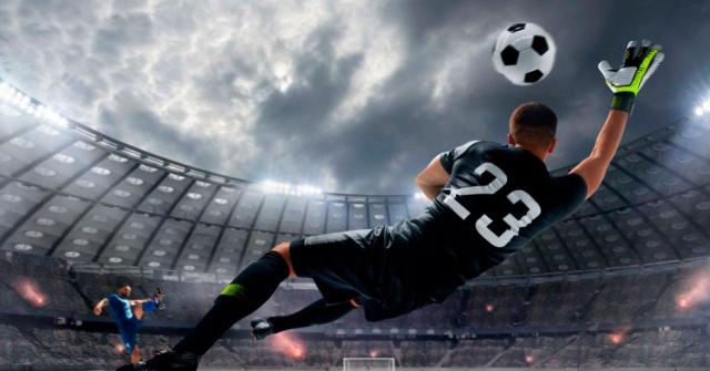 Deportistas profesionales. Futbolista -portero- que tras sufrir una luxación de hombro durante un partido e iniciar un proceso de incapacidad temporal Futbolistas profesionales: la declaración de incapacidad permanente total tras un despido improcedente no enerva el derecho a la indemnización del artículo 13 d) del RD 1006/1985. Imagen de un hombre parando un gol debajo de la portería