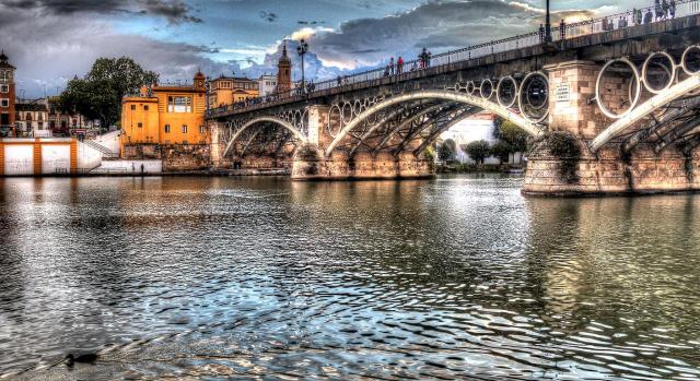 Jurisprudencia. Imagen del río Guadalquivir en Sevilla