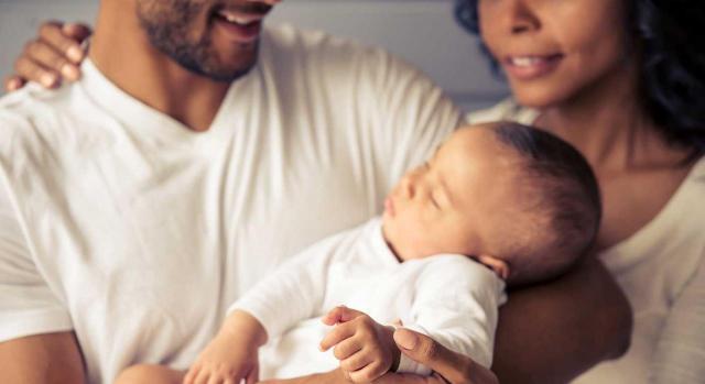 La Seguridad Social ha tramitado 68.423 procesos de maternidad y 63.354 de paternidad