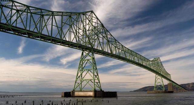 Normativa de las comunidades autónomas. Puente de Astoria-Megler