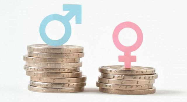 El art. 157 TFUE es imperativo e impone una obligación de resultado El art. 157 TFUE es imperativo e impone una obligación de resultado. Imagen de dos montones de monedas con el simbolo masculino y femenino