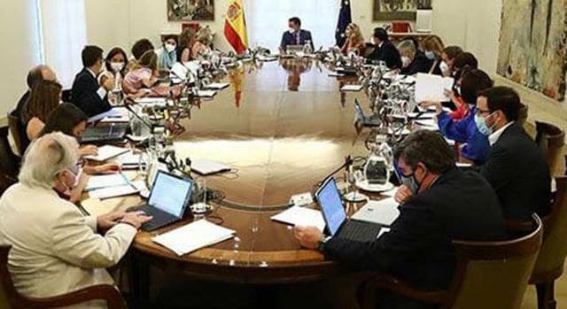 Plan de Acción nacional contra el Trabajo Forzoso. Imagen de la Mesa de reunión del Consejo de Ministros