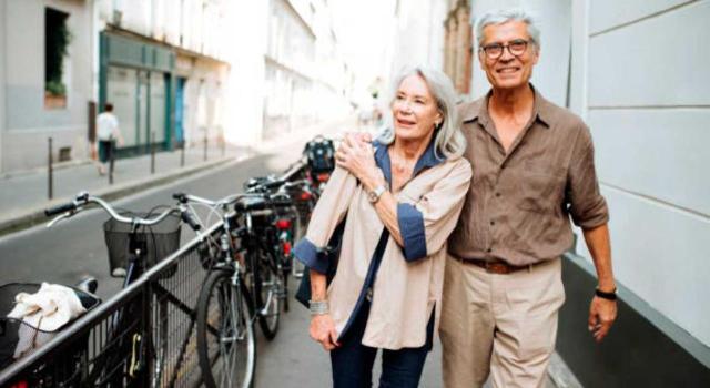 Se aplica la doctrina del TC en sentencia 91/2019, de 3 de julio Se aplica la doctrina del TC en sentencia 91/2019, de 3 de julio. Imagen de pareja de personas de mediana edad paseando